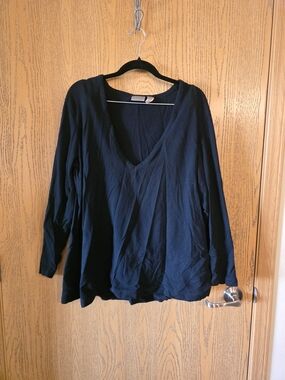 Chico's Deep Navy V-Neck Long Sleeve Top